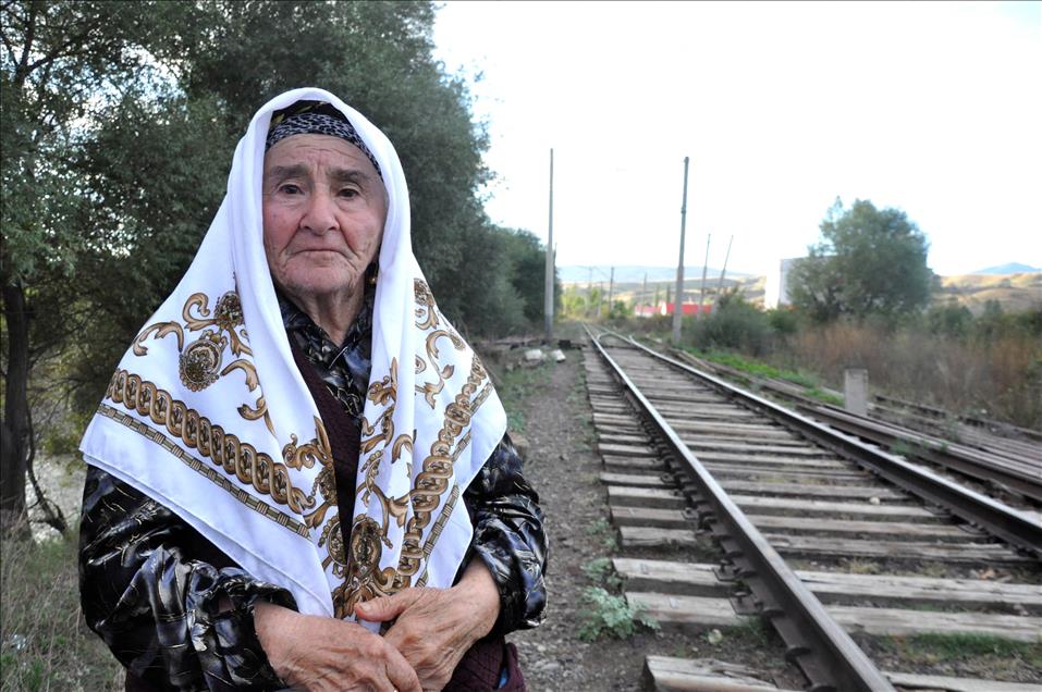 Ahıska Türkleri "ayrılığın başladığı" eski tren istasyonunda
