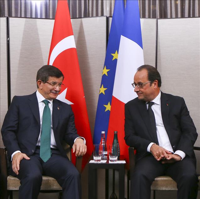 Ahmet Davutoğlu - François Hollande