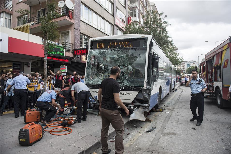 Dikimevi'nde trafik kazası