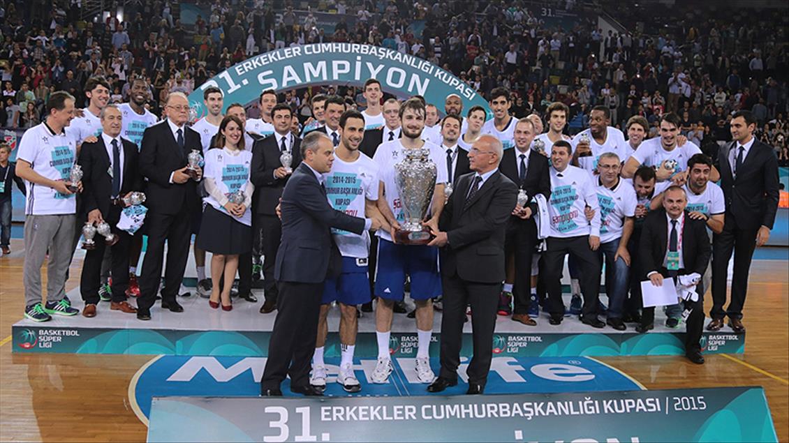 Pınar Karşıyaka - Anadolu Efes