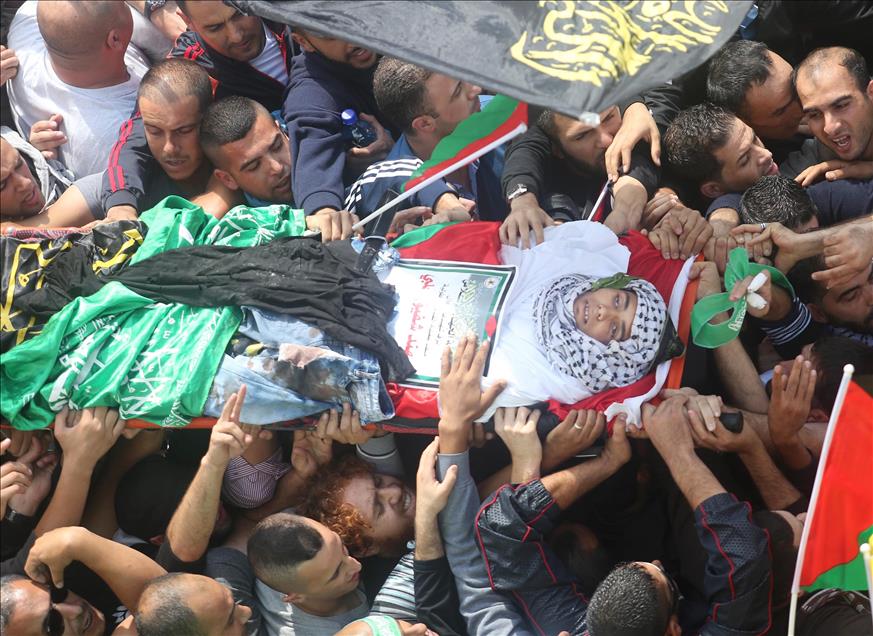 İsrail askerlerinin öldürdüğü Filistinli Halebi'nin cenaze töreni