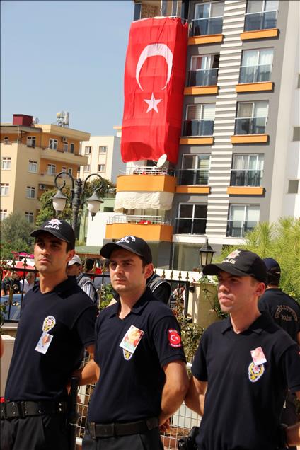Şehit polis memuru son yolculuğuna uğurlandı