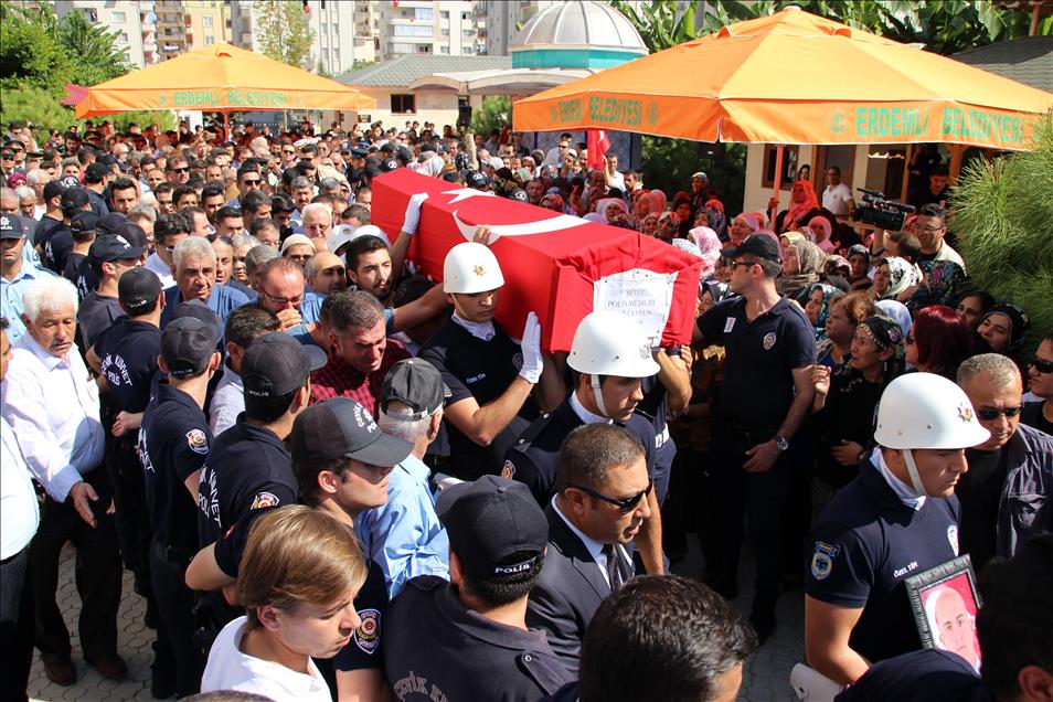 Şehit polis memuru son yolculuğuna uğurlandı