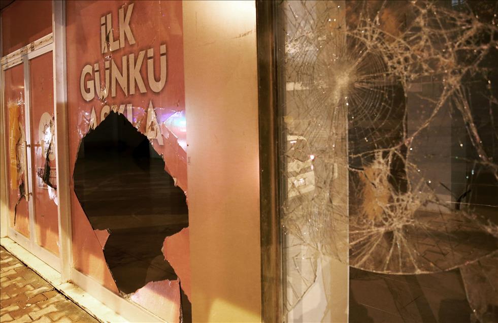 Esenyurt'ta AK Parti seçim bürosuna saldırı