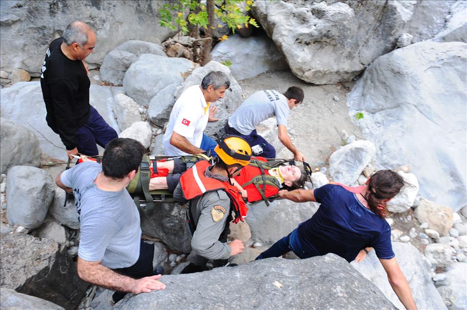 Kanyonda mahsur kalan Alman turist kurtarıldı
