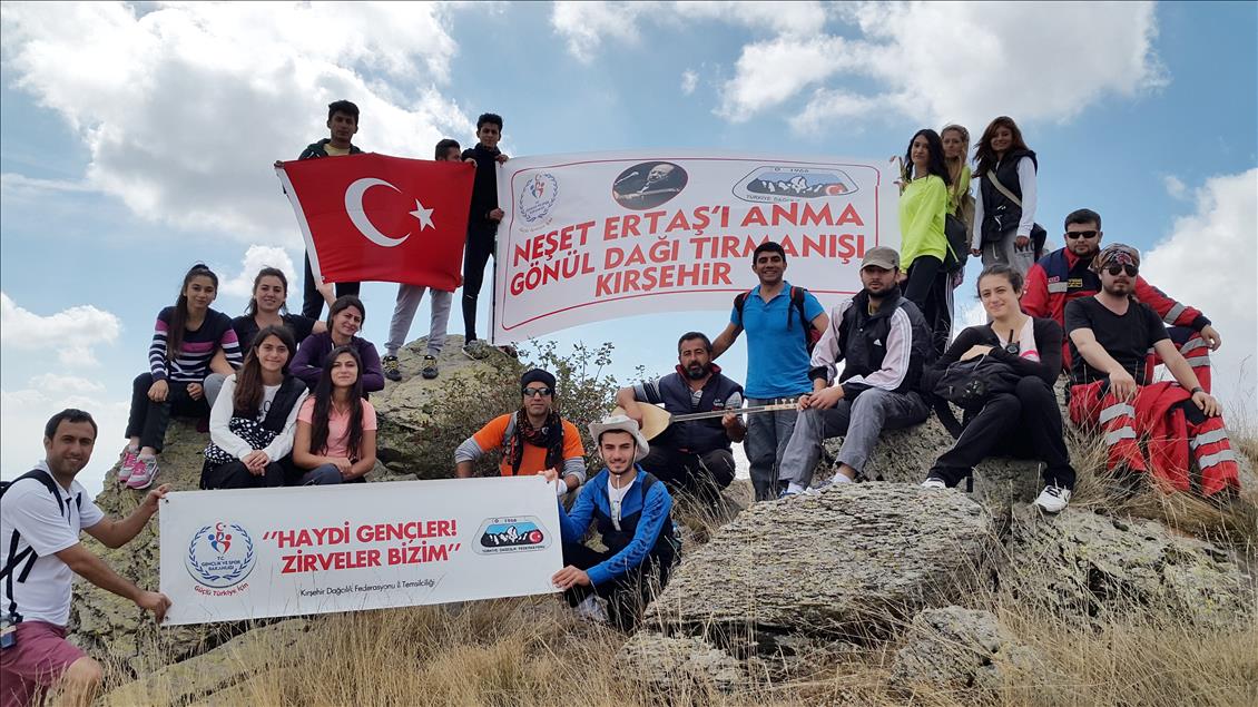 Neşet Ertaş için "Gönül Dağı"na tırmandılar
