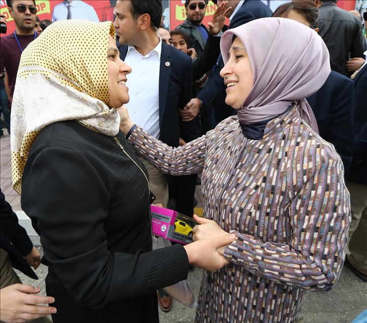 AK Parti Genel Başkanı ve Başbakan Ahmet Davutoğlu Van'da