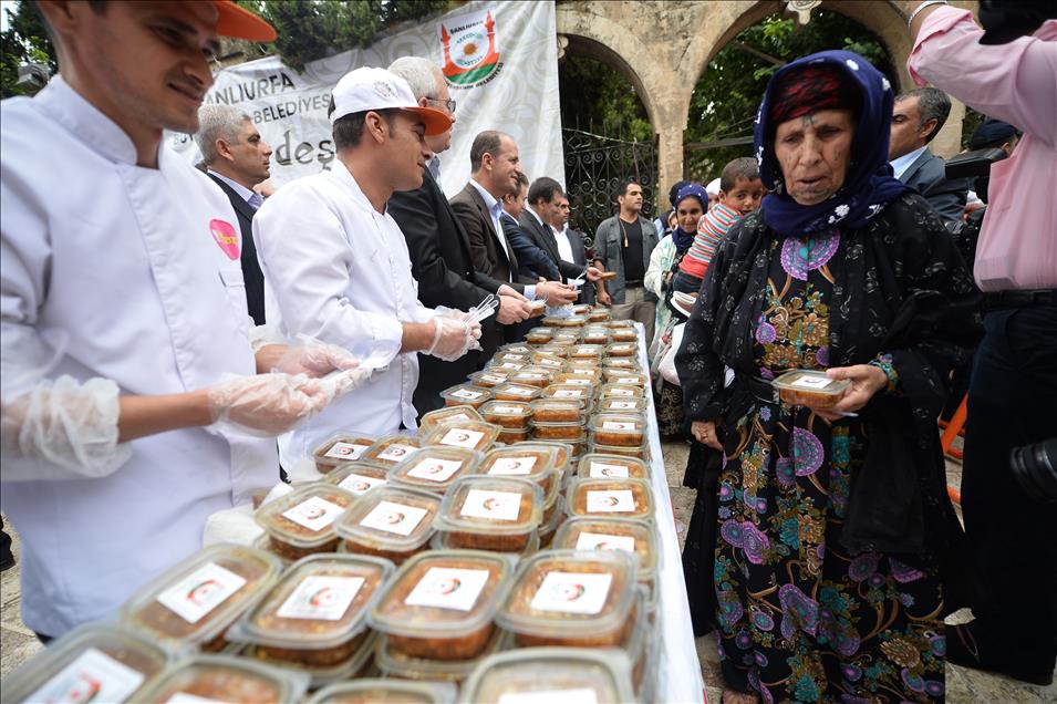 "Peygamberler şehri"nde aşure ikramı