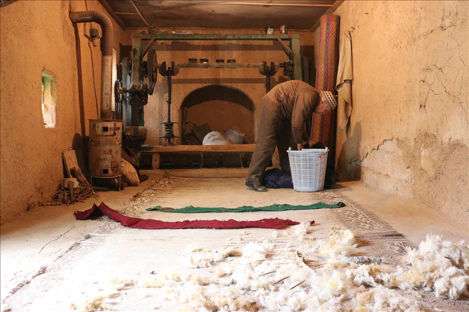 Çobanlar için 71 yıldır "kepenek" yapıyor