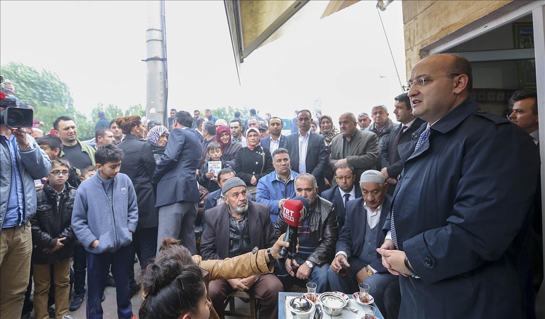 Başbakan Yardımcısı Akdoğan