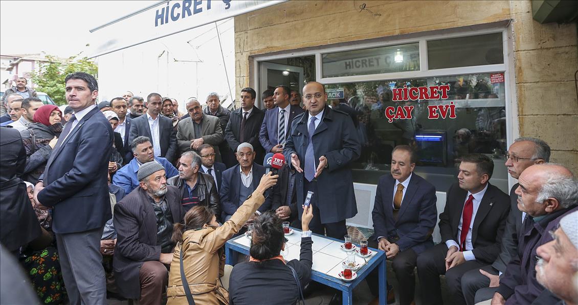 Başbakan Yardımcısı Akdoğan