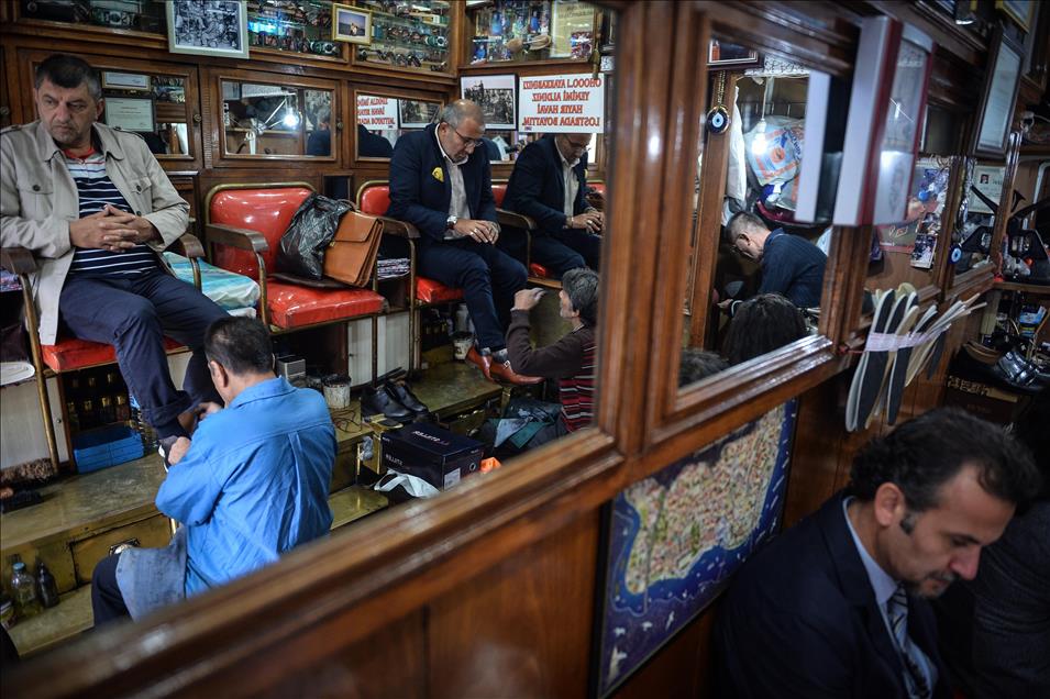 Lostra salonları ayakta kalmaya çalışıyor