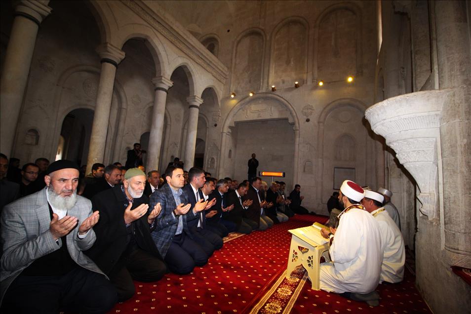 İshak Paşa Sarayı Camii 100 yıl sonra ibadete açıldı