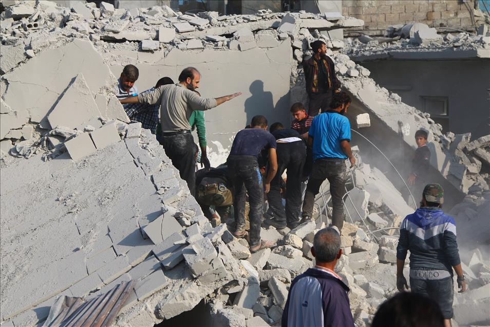 Halep'te sivil yerleşim yerine saldırı