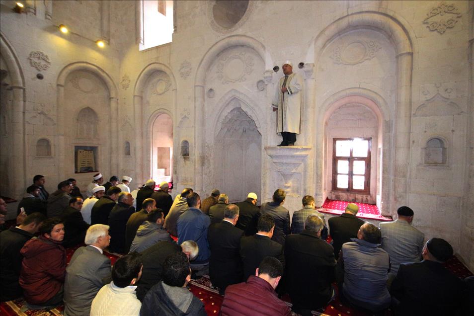 İshak Paşa Sarayı Camii 100 yıl sonra ibadete açıldı