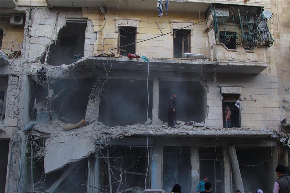 Halep'te sivil yerleşim yerine saldırı