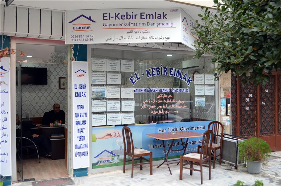 Arapların Yalova'ya ilgisi tabelalara da yansıdı