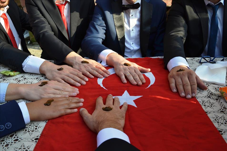 "Güvey başı dolama" geleneği düğünlere renk katıyor