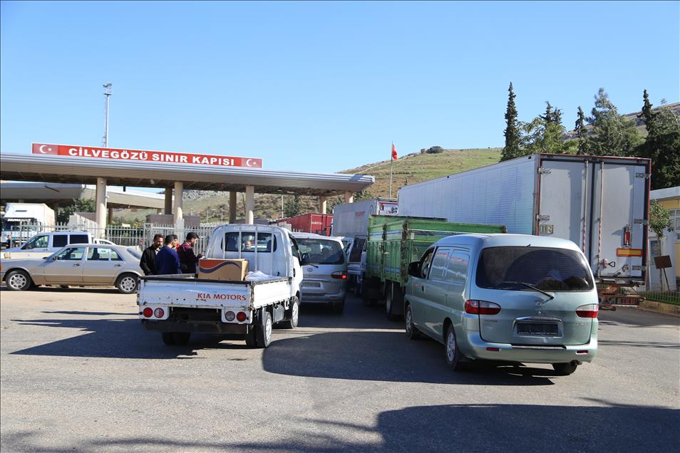 Cilvegözü Sınır Kapısı  Suriyelilerin 'umut kapısı' oldu