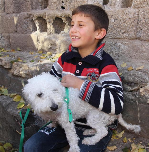 Cumhurbaşkanı Erdoğan Ömer Faruk'a köpek hediye etti