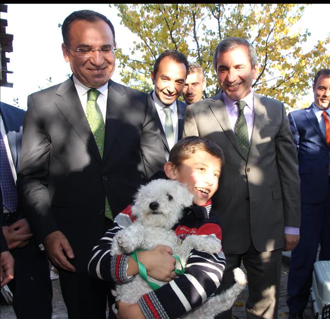 Cumhurbaşkanı Erdoğan Ömer Faruk'a köpek hediye etti