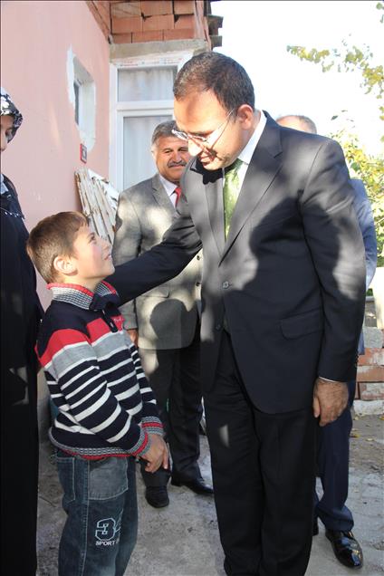Cumhurbaşkanı Erdoğan Ömer Faruk'a köpek hediye etti