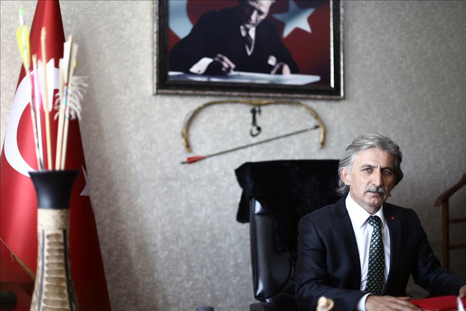 Geleneksel atlı okçuluğa gönül veren kaymakam