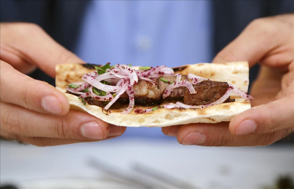 Gün ağarırken ciğer kebabıyla kahvaltı geleneği
