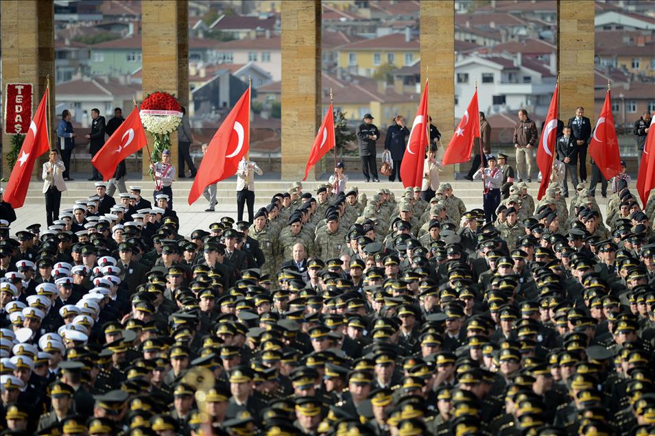 Büyük Önder Atatürk'ü anıyoruz
