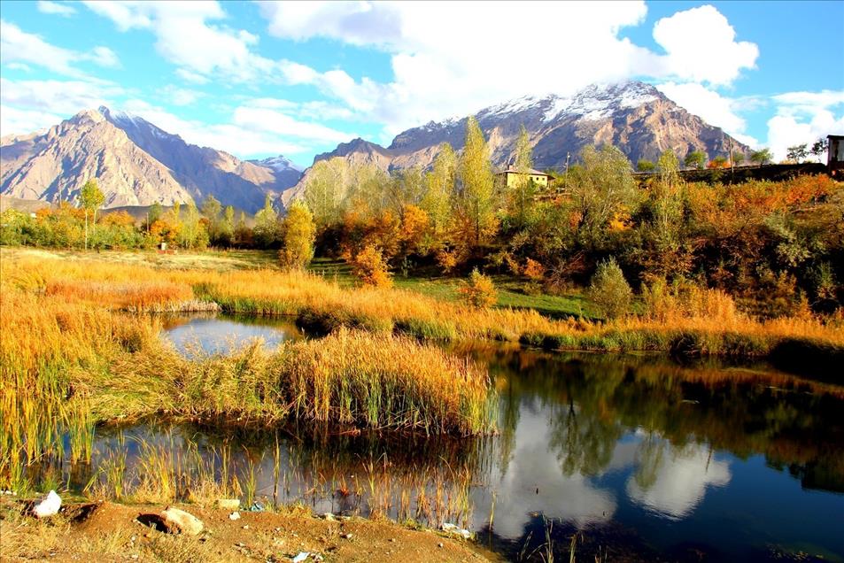 Hakkari'nin doğal güzelleri görenleri büyülüyor