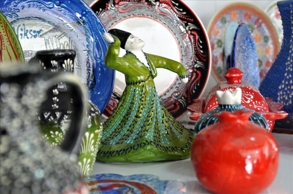 Tülay Hanım'ın çini işlemeleri ABD'de alıcı buluyor