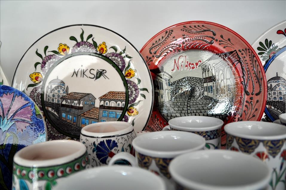 Tülay Hanım'ın çini işlemeleri ABD'de alıcı buluyor