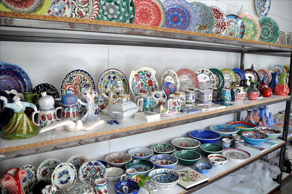 Tülay Hanım'ın çini işlemeleri ABD'de alıcı buluyor