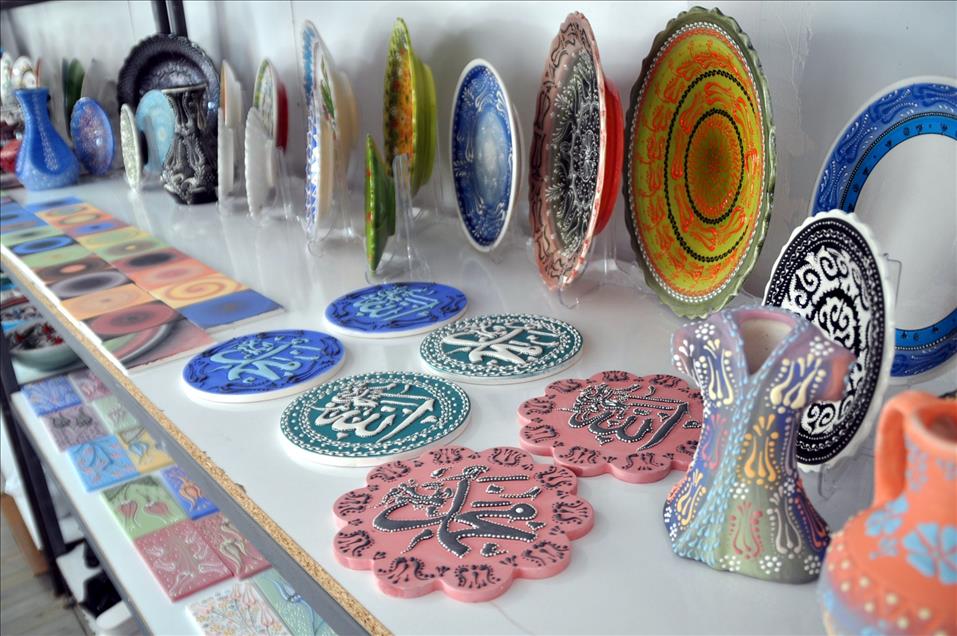 Tülay Hanım'ın çini işlemeleri ABD'de alıcı buluyor