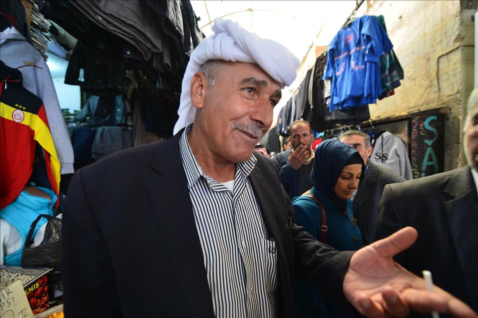 Yöresel kıyafetler modaya "boyun eğdi"