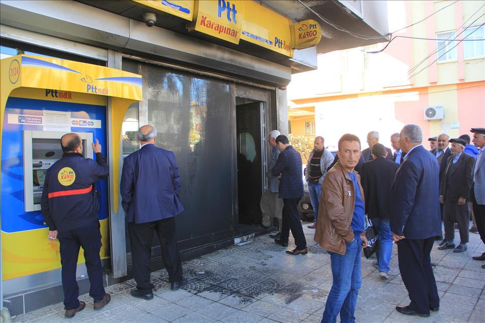 Adıyaman'da PTT binasına molotoflu saldırı