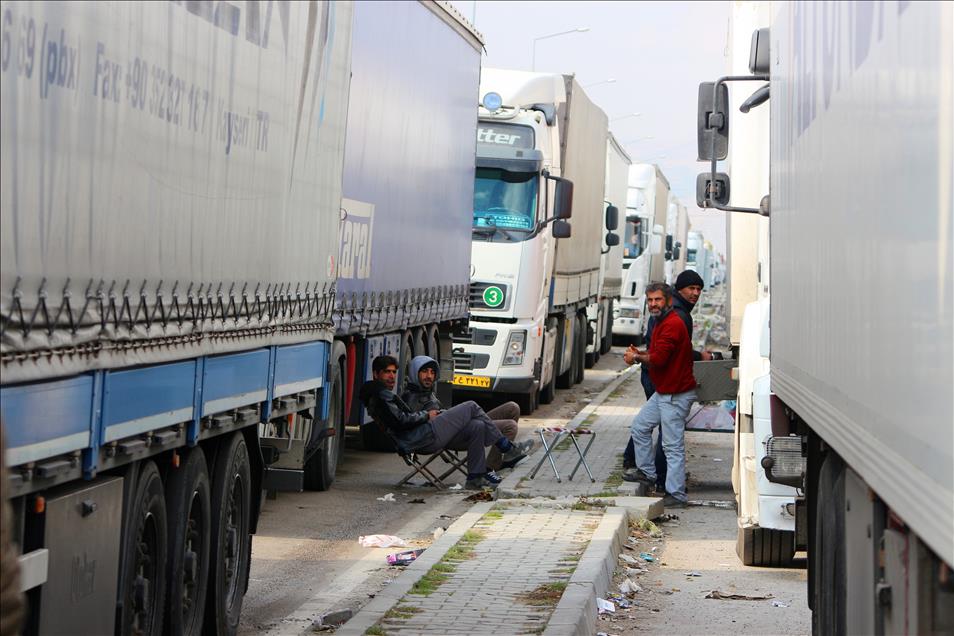 Gürbulak Gümrük Kapısı'nda 11 kilometrelik tır kuyruğu