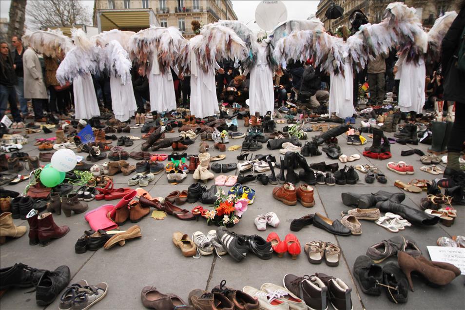 Paris'te COP21 gösterisi