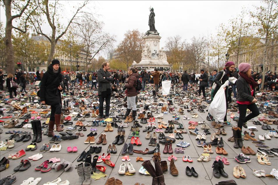 Paris'te COP21 gösterisi