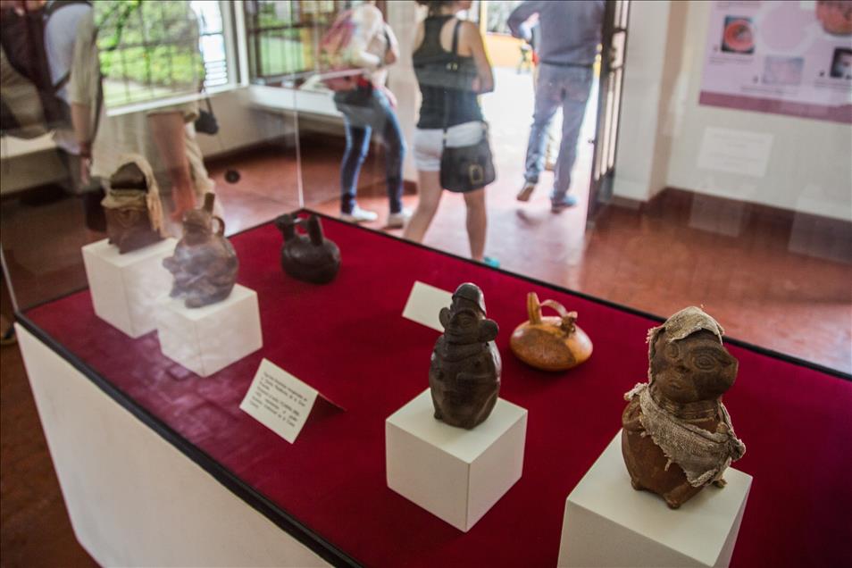 Peru’da bir mezarlıkta 1,000 yıllık mezarlar bulundu