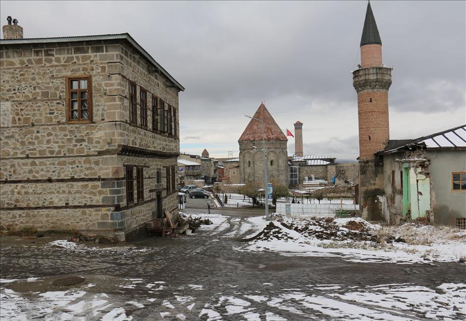 Erzurum'un tarihi eserleri gün yüzüne çıkartıldı