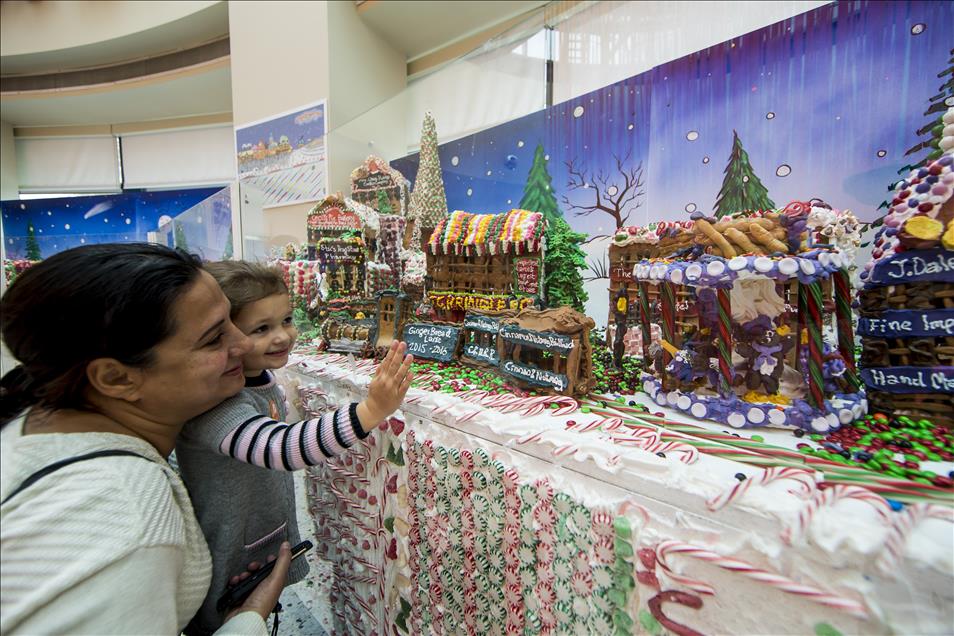 GingerBread Lane World's largest gingerbread village in New York