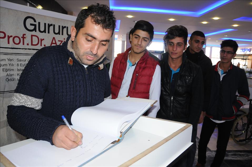 Nobel ödüllü Sancar için memleketinde anı defteri açıldı