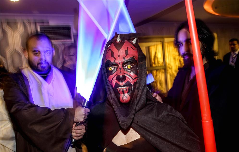 Star Wars ''Güç Uyanıyor''un özel gösterimi yapıldı