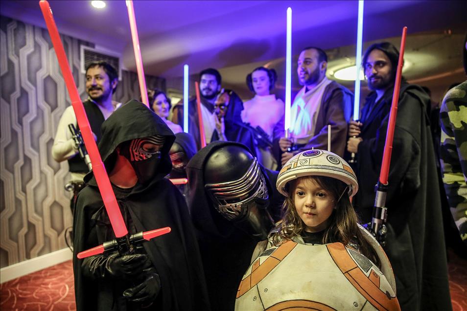 Star Wars ''Güç Uyanıyor''un özel gösterimi yapıldı