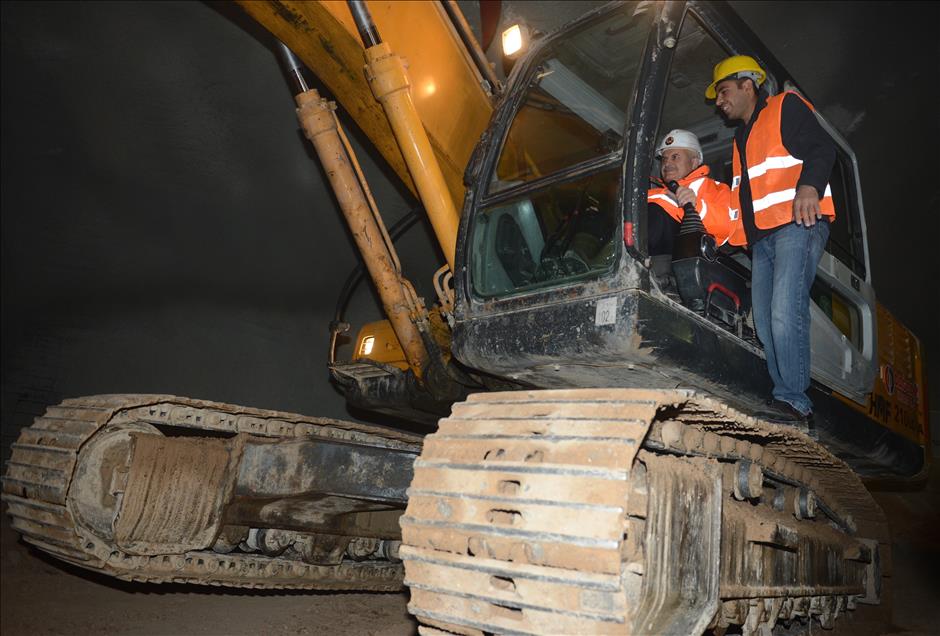 İstanbul-İzmir Otoyolu Selçukgazi Tüneli'nde "ışık göründü"