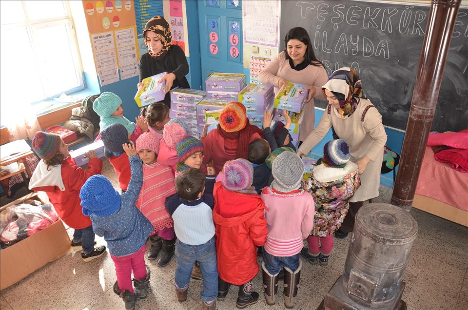 "Çalıkuşları" üşüyen çocukların umudu oldu