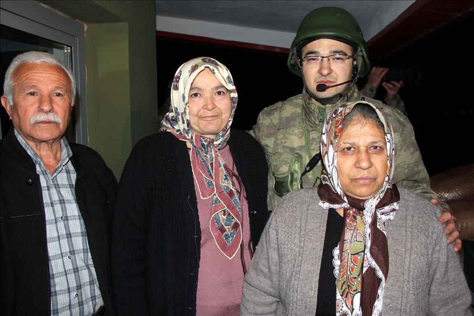 Suriye sınırındaki Mehmetçik'e "çifte" yılbaşı sürprizi