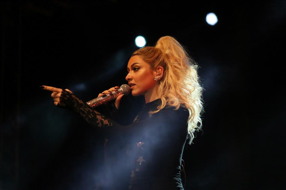 Hadise, Hatay'da konser verdi