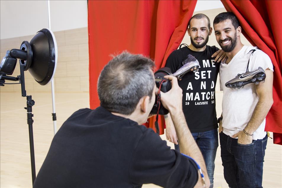 Aleix Vidal and Arda Turan photo session in Spain